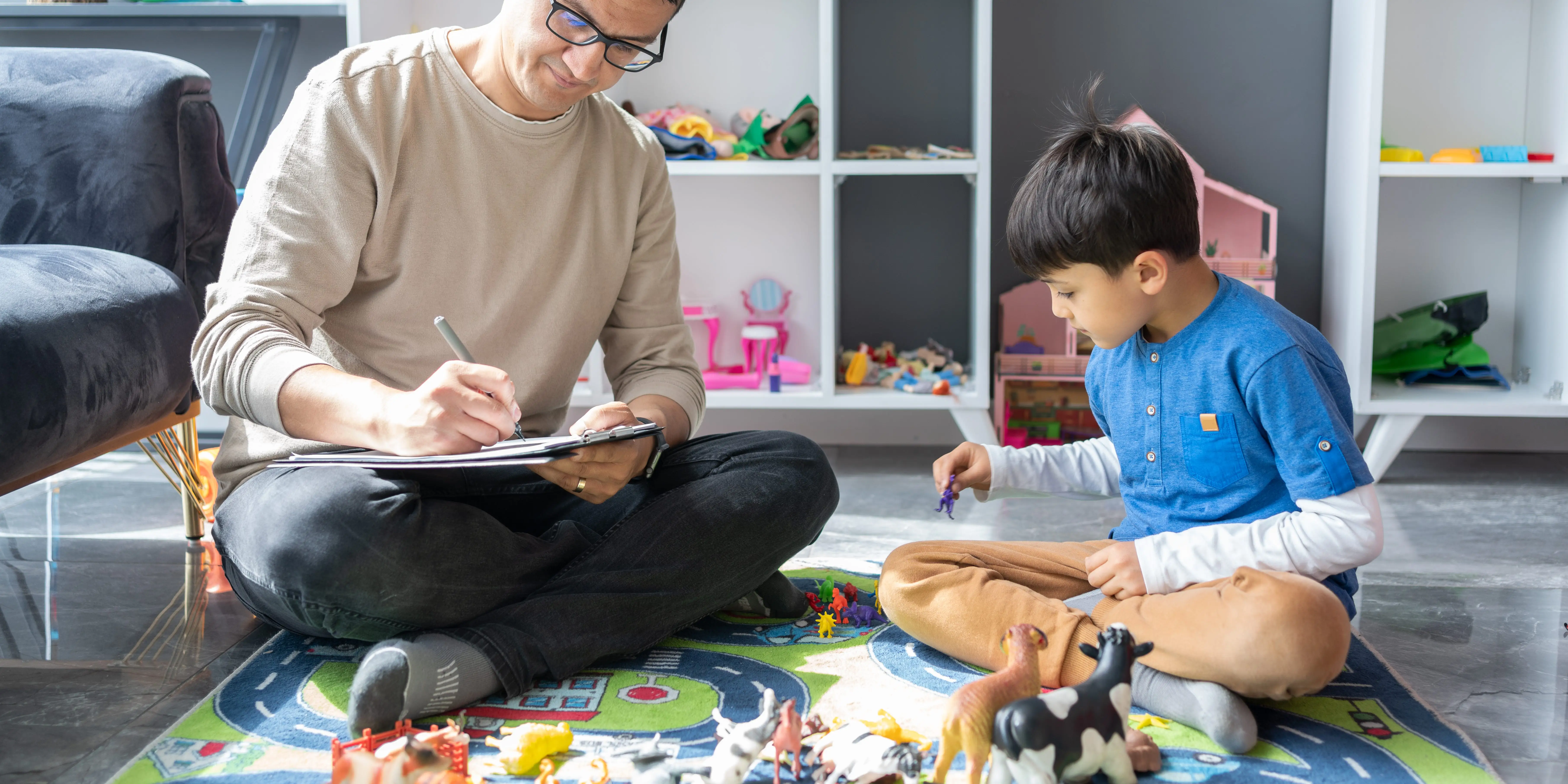 Parent consulting with KidStart pediatric therapist in Burnaby BC